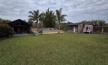 Casa en  Calle Del Amanecer al 1500