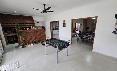 Casa en  Calle Del Amanecer al 1500