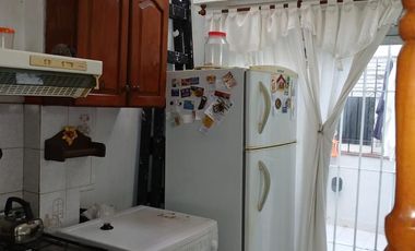 PH 3 AMBIENTRES , BANFIELD A METROS DE AV ALSINA