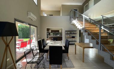 Casa venta, la lomada, moderna lote central