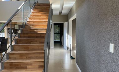 Casa venta, la lomada, moderna lote central