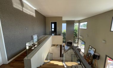 Casa venta, la lomada, moderna lote central
