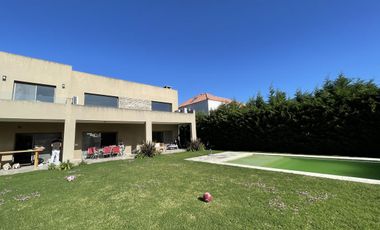 Casa venta, la lomada, moderna lote central
