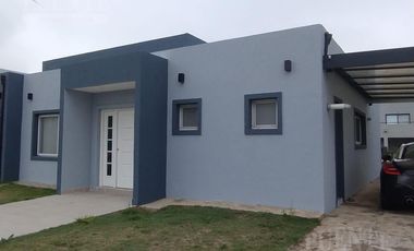 Casa en Venta en Lagos de Canning