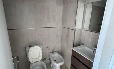 a estrenar - super amplio  - dividido - 52m2 - balcón - aire acondicionado - paclard -  amenities