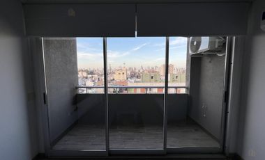 a estrenar - super amplio  - dividido - 52m2 - balcón - aire acondicionado - paclard -  amenities