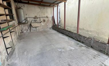 PH DE 3 AMBIENTES CON LOCAL VENTA EN M. GONZALEZ BALCARCE  3358  (REMEDIOS DE ESCALADA)