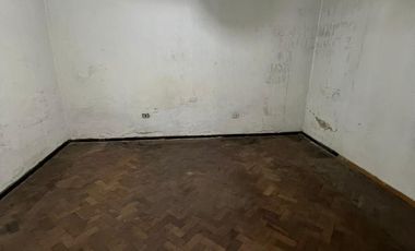 PH DE 3 AMBIENTES CON LOCAL VENTA EN M. GONZALEZ BALCARCE  3358  (REMEDIOS DE ESCALADA)