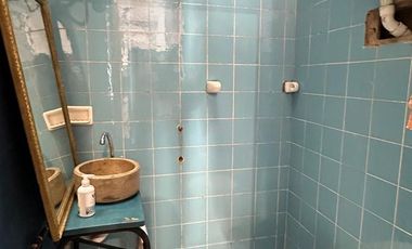 Local en 25 de Mayo y 3 de Febrero