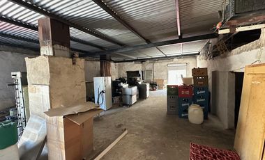 Local en 25 de Mayo y 3 de Febrero