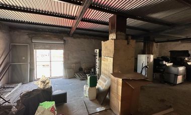 Local en 25 de Mayo y 3 de Febrero