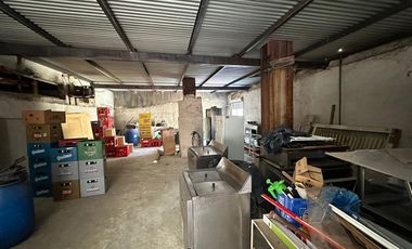 Local en 25 de Mayo y 3 de Febrero