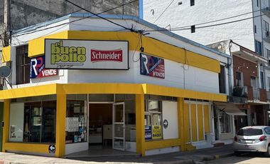 Local en 25 de Mayo y 3 de Febrero