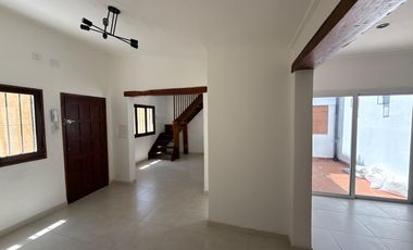 Venta Casa santa Fe - Centro interno - 3 dormitorios