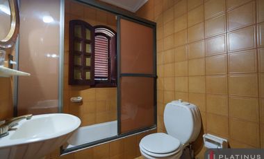 Casa en Venta de 8 Dormitorios, 688m2, Apto Crédito - Barrio Cerro Chico