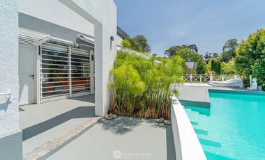 Casa en Sierra De Los Padres - Piscina - Moderna