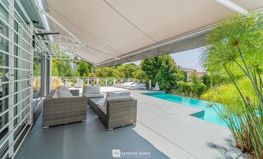 Casa en Sierra De Los Padres - Piscina - Moderna
