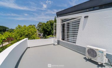 Casa en Sierra De Los Padres - Piscina - Moderna