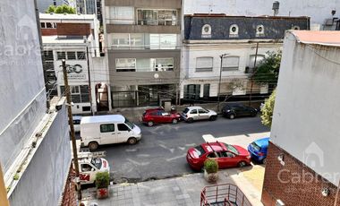 Departamento en venta de dos dormitorios con cochera en La Plata