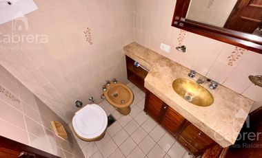 Departamento en venta de dos dormitorios con cochera en La Plata