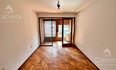 Departamento en venta de dos dormitorios con cochera en La Plata
