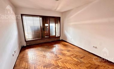 Departamento en venta de dos dormitorios con cochera en La Plata