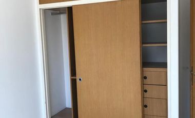 Departamento  3 ambientes con terraza propia y cochera .