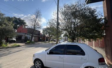 Venta galpón con oficina y baño en Wilde