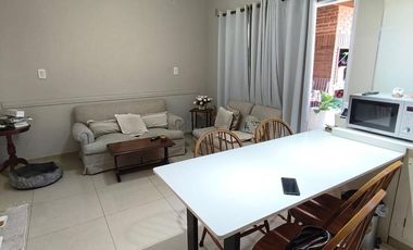 Casa sobre Avenida Parque