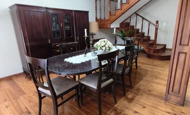 Casa sobre Avenida Parque