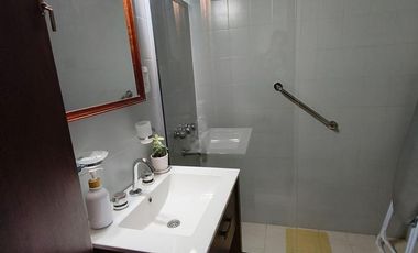 Casa sobre Avenida Parque