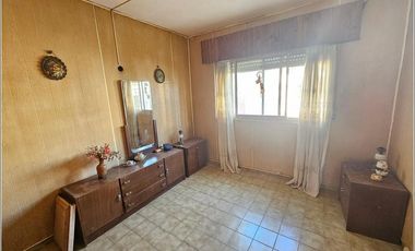 Casa en venta de 2 dormitorios en Granadero Baigorria, garaje, patio y quincho