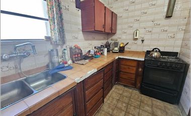 Casa en venta de 2 dormitorios en Granadero Baigorria, garaje, patio y quincho