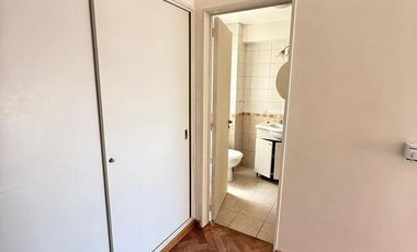 Amplio departamento de 3 dormitorios + dependencia en Salta al 700, Barrio Norte