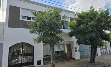 VENTA CASA MULTIFAMILIAR EN CARAPACHAY