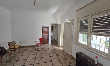VENTA CASA MULTIFAMILIAR EN CARAPACHAY