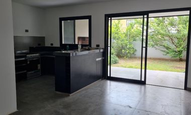 Duplex en Chacra del Norte en alquiler, 3D/3B, Pileta