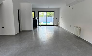 Duplex en Chacra del Norte en alquiler, 3D/3B, Pileta