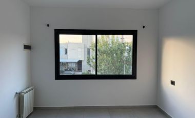 Duplex en Chacra del Norte en alquiler, 3D/3B, Pileta