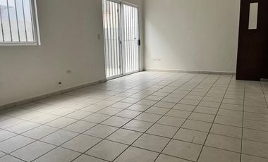 CASA EN RENTA SUR DEL PASEO