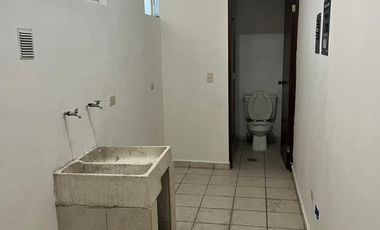 CASA EN RENTA SUR DEL PASEO