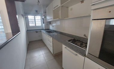 Amplio 3 ambientes con cochera