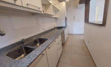 Amplio 3 ambientes con cochera