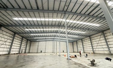 Alquiler A ESTRENAR Deposito de 2900 mts cub Polo Spegazzini sobre calle Principal