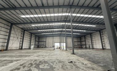 Alquiler A ESTRENAR Deposito de 2900 mts cub Polo Spegazzini sobre calle Principal