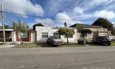 Venta de Casa 3 ambientes con Parrilla en Platanos