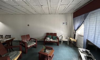 Venta de Casa 3 ambientes con Parrilla en Platanos