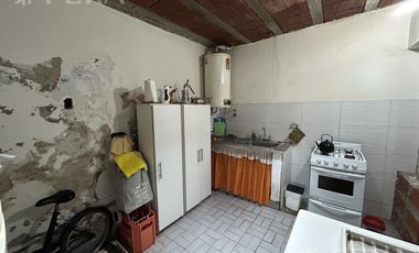 Venta de Casa 3 ambientes con Parrilla en Platanos