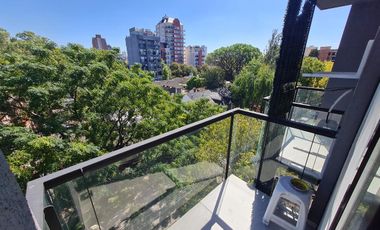 Venta Departamento 2 ambientes Muñiz. Excelente calidad, con vestidor y cocina integrada. Luminoso