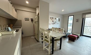 Venta Departamento 2 ambientes Muñiz. Excelente calidad, con vestidor y cocina integrada. Luminoso